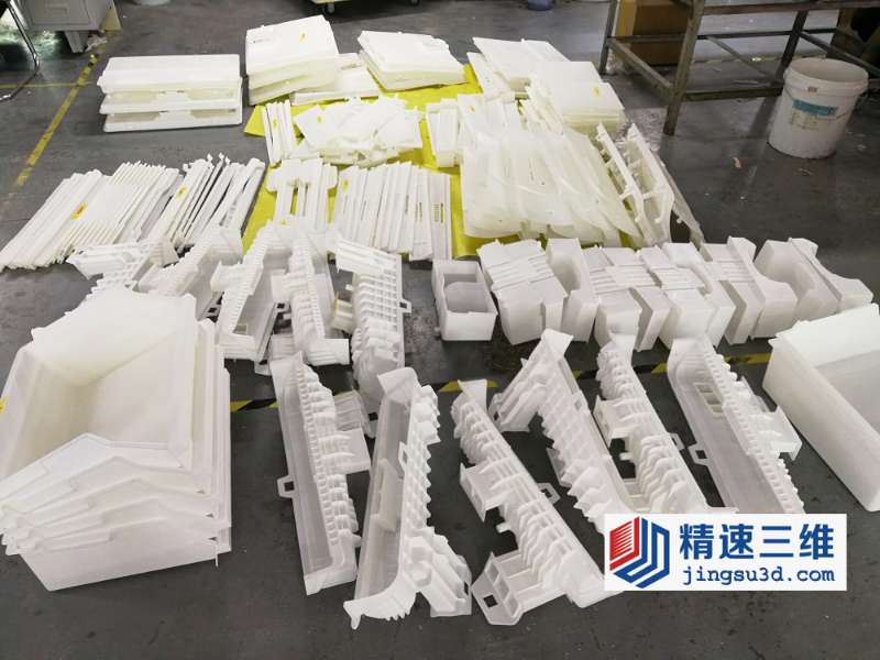 塑膠產(chǎn)品不用開模能小批量生產(chǎn)嗎？模具太貴了怎么解決？